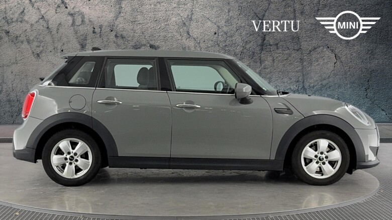 MINI Hatchback 1.5 Cooper Classic 5dr Auto [Nav Pack] Petrol Hatchback